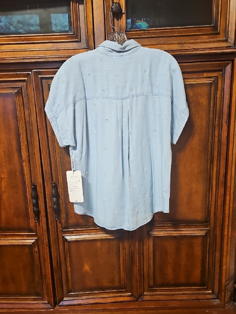 CAbi Spring '26: "Petal Stitch" Button-Front Short- Sleeved Shirt! Sz. MD - NWT! - Picture 10 of 10